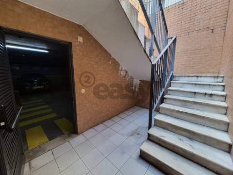 T2 na Ameixoeira com parqueamento