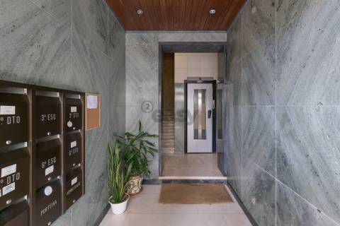 Último Piso com Vista sobre Lisboa, Garagem, Luz, Privacidade e Exclusividade