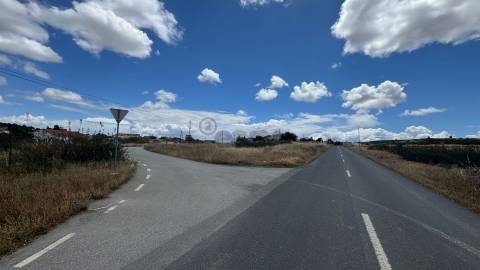 Terreno Urbano para Construção com 1685m2 , São João dos Caldeireiros, Mértola