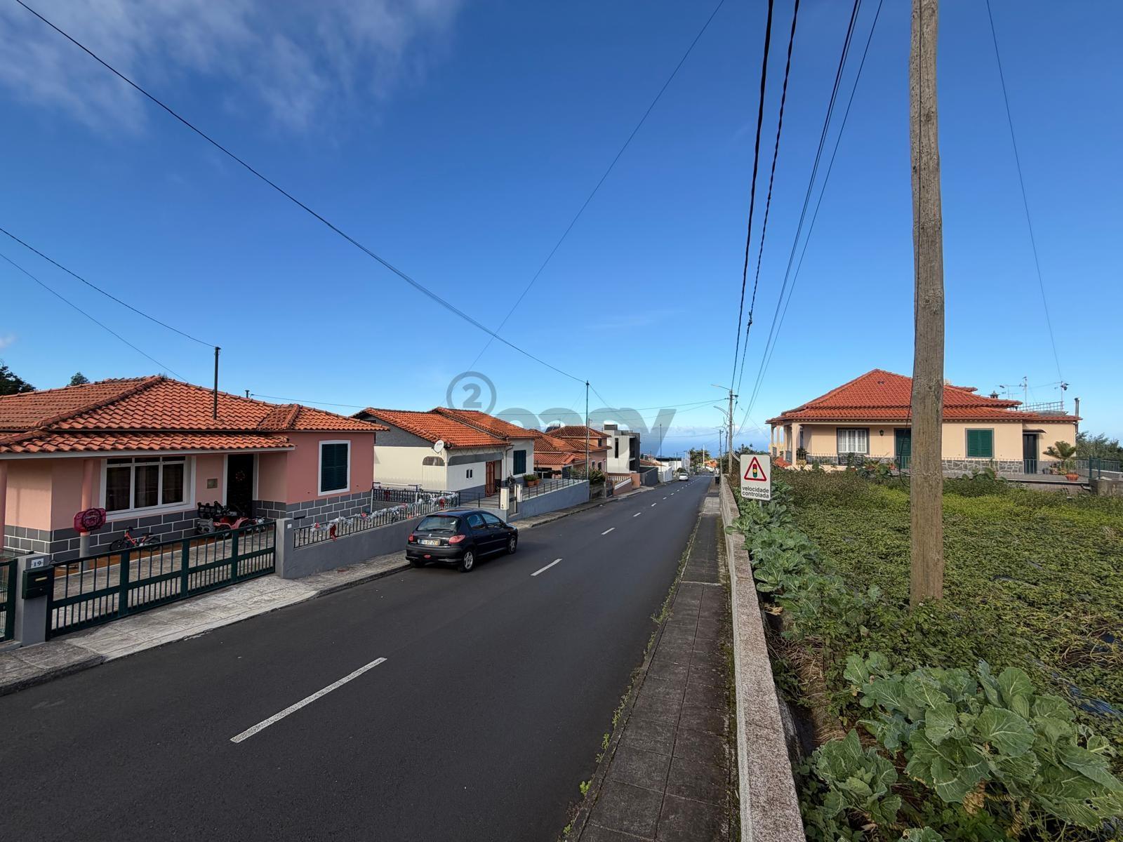 Madeira | Terreno com Potencial Extraordinário e Vista Mar