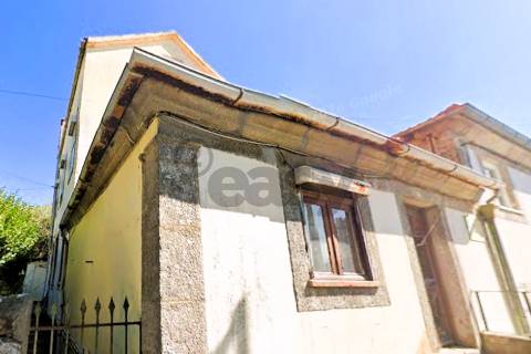 Moradia T9 para Venda na Foz do Douro, Porto | Investimento