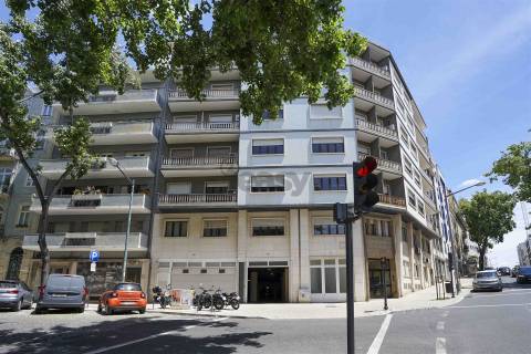 Escritório T5 no Conde Redondo em Lisboa