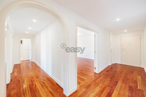 Apartamento 8 assoalhadas em Odivelas