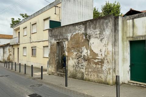Imóvel para Remodelação total no centro Histórico do Cartaxo