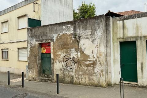 Imóvel para Remodelação total no centro Histórico do Cartaxo