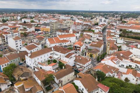 Imóvel para Remodelação total no centro Histórico do Cartaxo