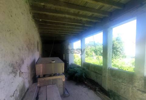 Propriedade com Ruína e Vista Rio para Turismo em Caminha