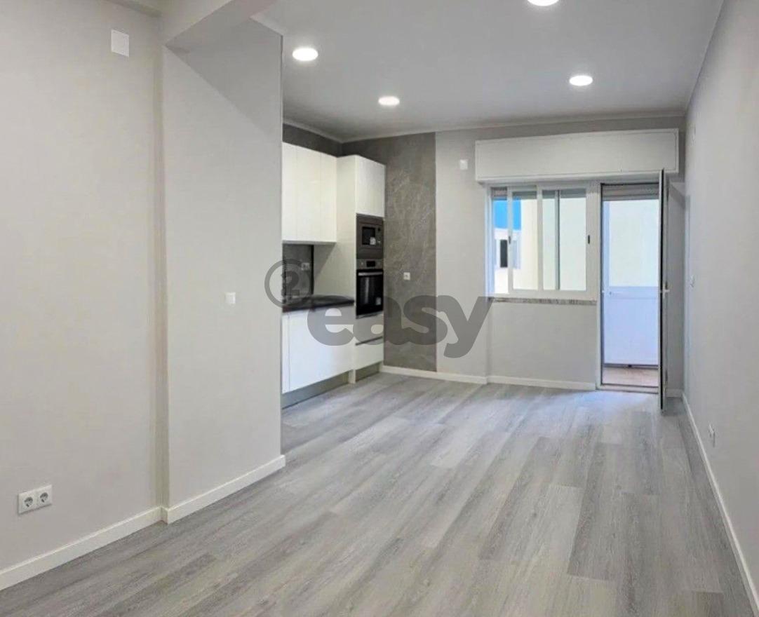 T1 muito central na Amadora remodelado