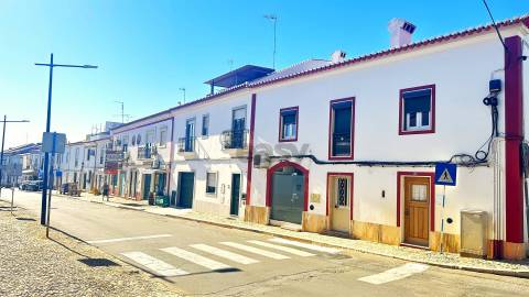 Espaço Comercial/Serviços com Elevado Potencial na Entrada de Borba