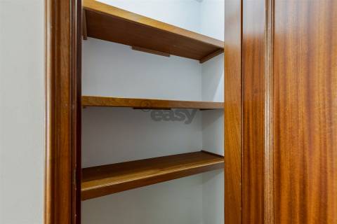 Apartamento T3 renovado, rés chão alto