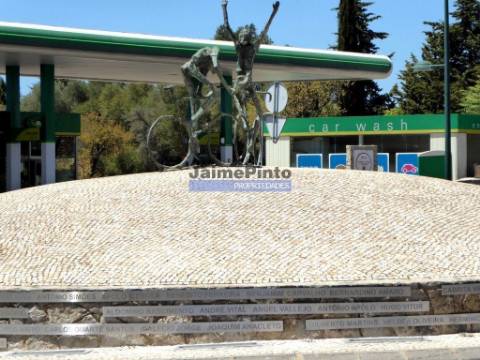 Terreno 28.000m2 rústico e urbano, próx. zona habitacional. Algarve, Faro. Loulé.