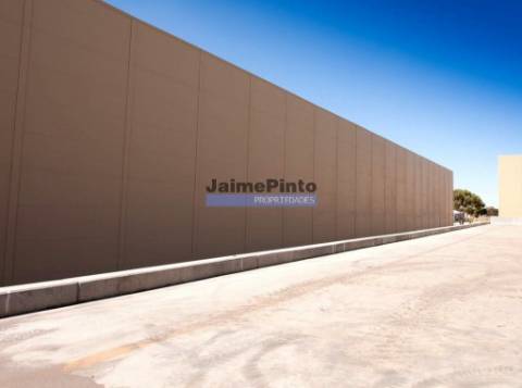 Armazém Industrial, Instalações, Edifício, 29 000m2. Portugal, Aveiro, Anadia.