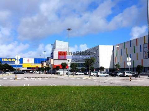Terreno para construção de apartamentos. Matosinhos, Freixieiro, Perafita.