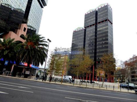 Apartamento moderno, elegante T3. Portugal, Lisboa, Amoreiras.
