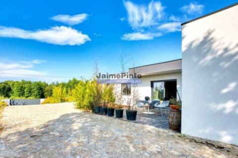 Moradia térrea V3, nova. Portugal, Campos, V. N. Cerveira.