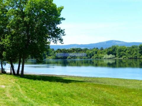 Moradia térrea V3, nova. Portugal, Campos, V. N. Cerveira.