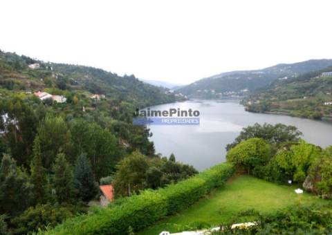 Moradia de Excelência, V3, vista rio Douro. Portugal, Resende, Aregos.