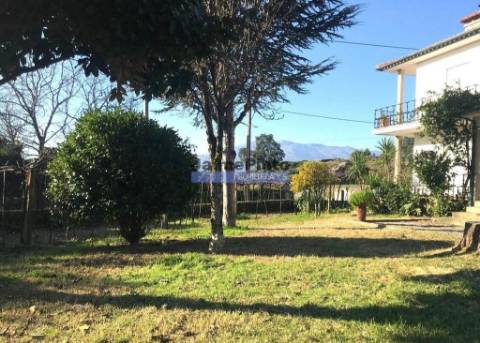Quinta 1.500m2 com Moradia V4. Portugal, V. do Castelo, Ponte de Lima.