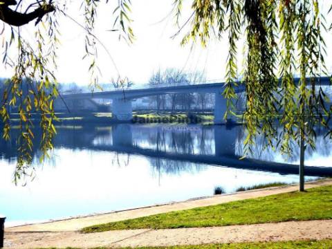 Quinta 1.500m2 com Moradia V4. Portugal, V. do Castelo, Ponte de Lima.