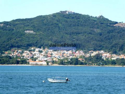 Casas de 3 e 4 quartos em terreno de 9.000m2. Portugal, Viana do Castelo, Caminha.