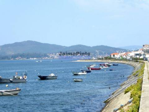 Casas de 3 e 4 quartos em terreno de 9.000m2. Portugal, Viana do Castelo, Caminha.