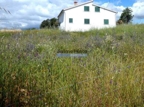 3ha Terreno Agrícola, com 2 Casas habitáveis. Portugal, Belmonte, Castelo Branco.