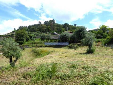 Terreno urbano p/ construção de MORADIA de cave e r/chão. Ponte de Lima.