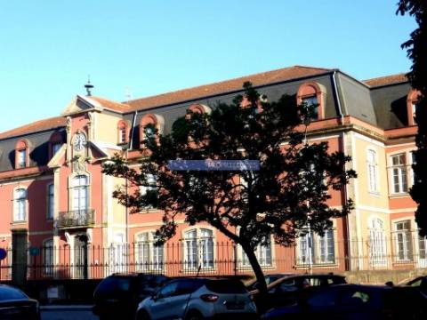 Arrenda-se Escritório/Loja, Porto, Cedofeita, próximo Rot. Boavista. Portugal, Porto.