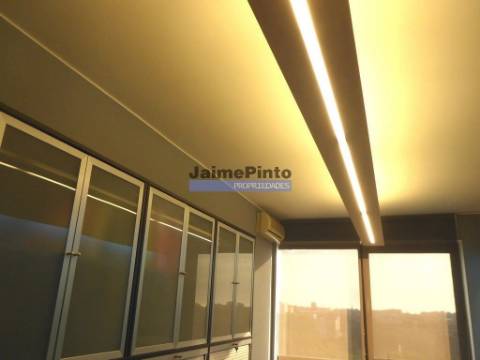 Escritório 89 m2, no Porto, à Boavista. Portugal, Porto, Boavista.