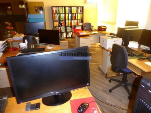 Escritório 89 m2, no Porto, à Boavista. Portugal, Porto, Boavista.