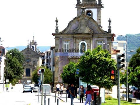 Moradia Nobre Antiga, para recuperar. Portugal, Braga.