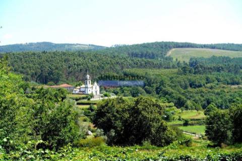 Terreno e Ruína p/ Restauro e Expansão, no Minho, em Agualonga. Portugal, V. do Castelo, Paredes de Coura.