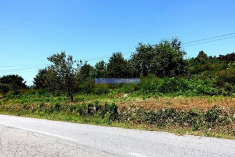 Terreno e Ruína p/ Restauro e Expansão, no Minho, em Agualonga. Portugal, V. do Castelo, Paredes de Coura.