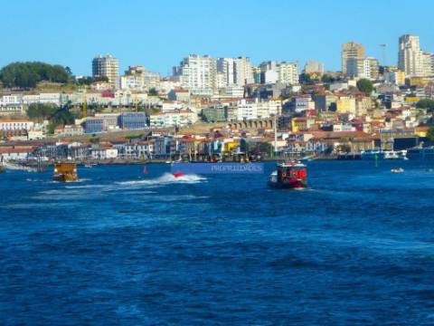 Hotel em projeto aprovado para 125 quartos. Portugal, Porto.