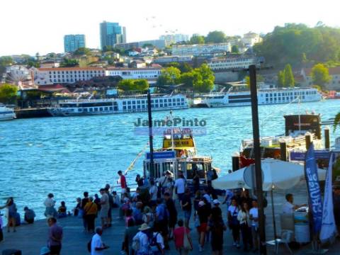 Hotel em projeto aprovado para 125 quartos. Portugal, Porto.