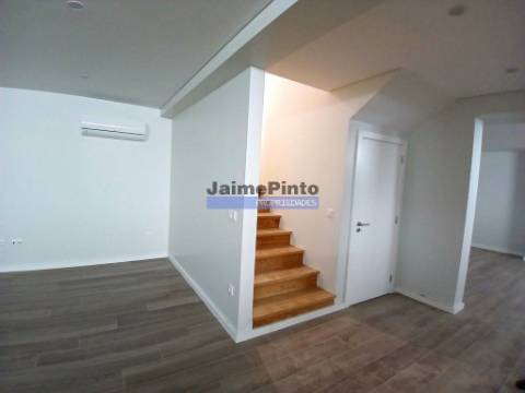 Moradia Excecional, tipo V4, Espinho. Portugal, Sta. Maria da Feira, Espinho.