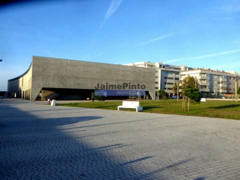 Terreno urbano c/ PIP aprovado p/ construção de Apartamentos, Comércio ou Serviços. Portugal, Espinho.