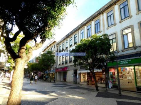 Terreno urbano c/ PIP aprovado p/ construção de Apartamentos, Comércio ou Serviços. Portugal, Espinho.