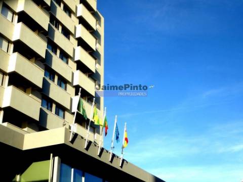 Terreno urbano c/ PIP aprovado p/ construção de Apartamentos, Comércio ou Serviços. Portugal, Espinho.