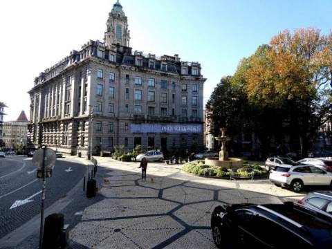 Apartamento 108m2, T0+1, Mezanino, Centro do Porto. Portugal, Porto.