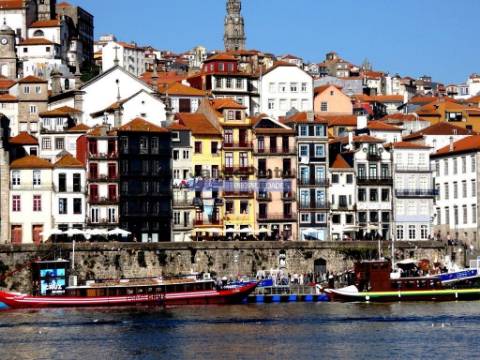 Apartamento 108m2, T0+1, Mezanino, Centro do Porto. Portugal, Porto.