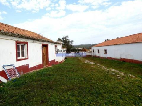 630ha aptidão para BOVINOS, OVINOS, CAPRINOS, CAÇA. Portugal, Beja, Odemira, São Teotónio.