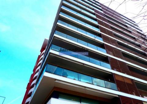 Apartamento excecional, último piso, T3 + 1. Portugal, Lisboa, São Domingos de Benfica.