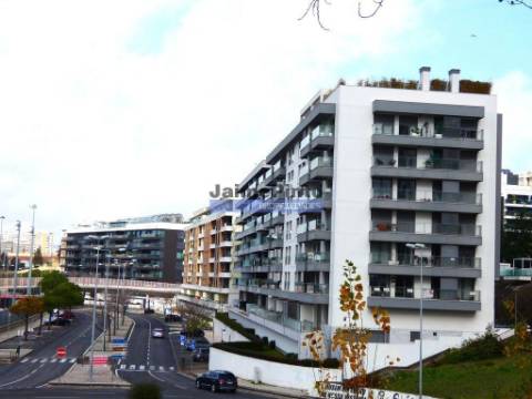 Apartamento excecional, último piso, T3 + 1. Portugal, Lisboa, São Domingos de Benfica.