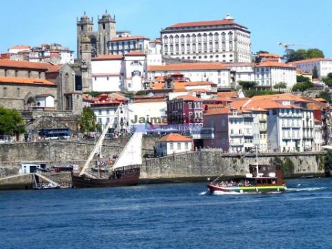 Apartamento Duplex T3+1, em construção, Porto, a Mar. Gomes da Costa. Portugal, Porto.