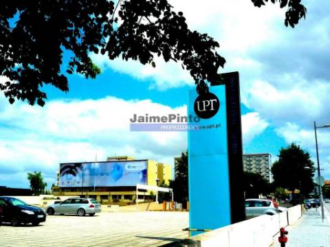 Apartamento T1 elegante, ao Hospital de S. João. Portugal, Porto.