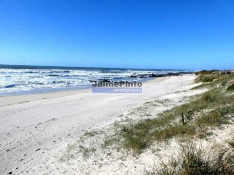 Terreno urbano, LOTE, p/ construção MORADIA R/Chão e andar. Afife, V. Castelo, Portugal.