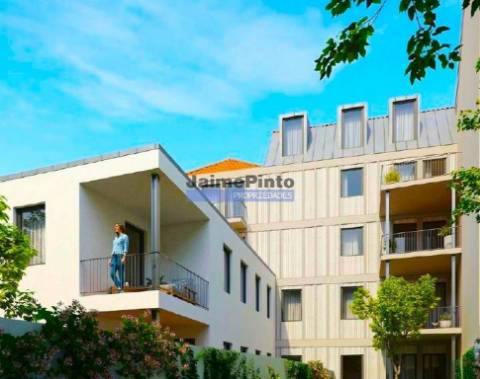 Apartamento moderno, jovem, tipo T2 +1, em Cedofeita. Portugal, Porto.