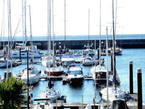 Apartamento T3 moderno, próximo de Mar e Praia. Portugal, Lisboa, ESTORIL.