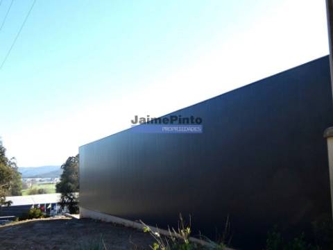 Armazém Industrial 800m2, com escritório. Portugal, Trofa.